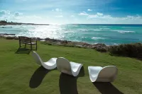 Ocean Spray Apartments Hotels in Manderley Gardens