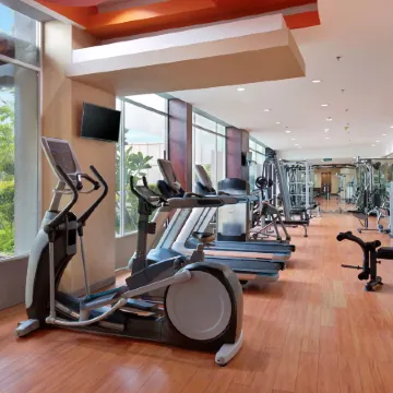 Lumire Hotel & Convention Centre Отели рядом с достопримечательностью «Собор Джакарты»