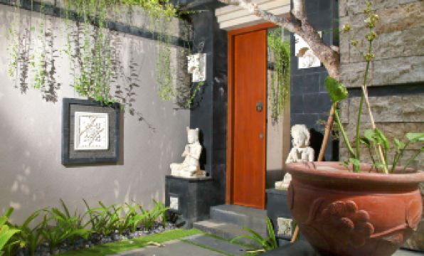 The Banyumas Suite Villa Legian