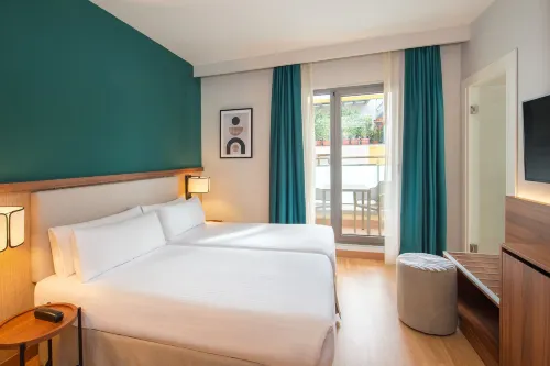 โรงแรมเอลเชเซนโทร, ภายใต้การสนับสนุนของ Melia