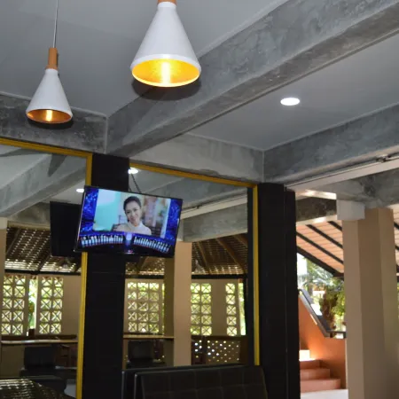 B Square Hotel