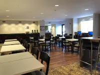 MainStay Suites St. Louis Airport - breakfast