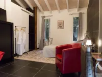 La Casa Nert Hotels in Millas