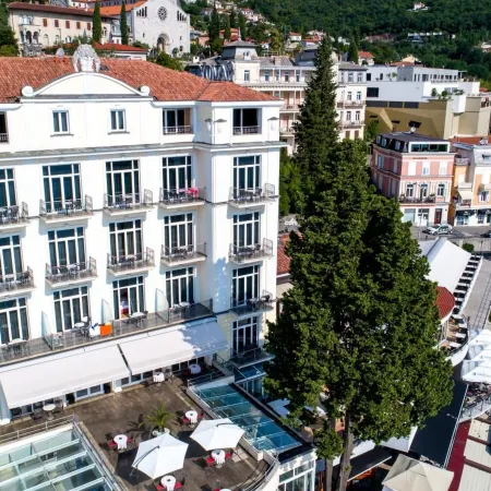 Hotel Savoy Отели рядом с достопримечательностью «Пляж Медвея»