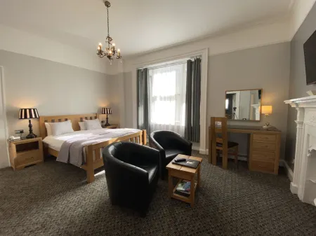 Spilman Hotel Отели в г. Лландифаелог