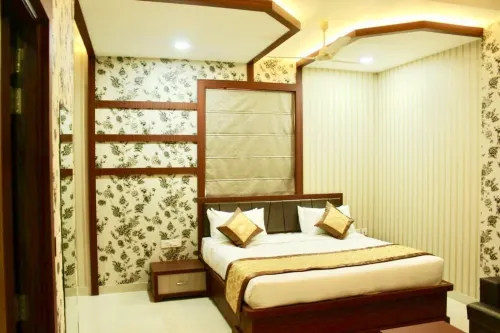 Hotel Uday Palace Hotels in Varanasi