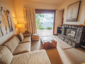 Spicers Peak Lodge