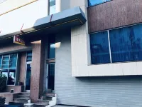 Hotel Arifi のホテル