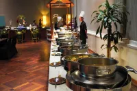 Inya Lake Hotel - Breakfast