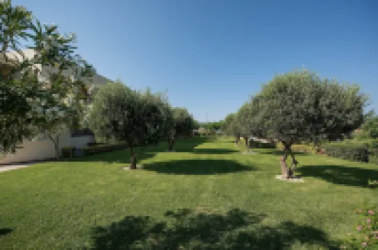 ครีแตน ดรีม รีสอร์ท และ สปา