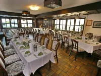 Landgasthaus Zur Linde Hotels in Uslar
