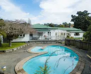 Poripori Homestead Hotels in Lower Kaimai