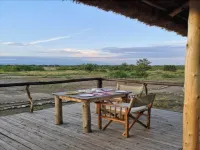 Kazinga Wilderness Safari Camp - Parking