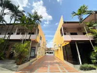 Khaolak Grand City Các khách sạn ở Takua Pa