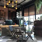 Kondee Cino Cafe and Glamping - Bar