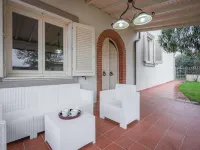 Borgo House in Florentine Hills with Pool Hotels in Fucecchio