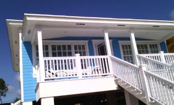 Mangrove Cay Sea View Villas