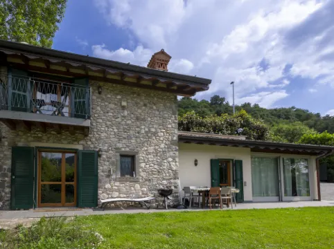 La Casetta sul Lago - Parvekkeita