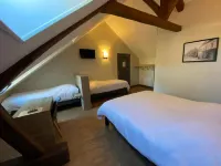 Logis Hôtel Saint Nicolas Hôtels à : Trie-Château