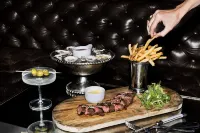 The Culver Hotel - breakfast