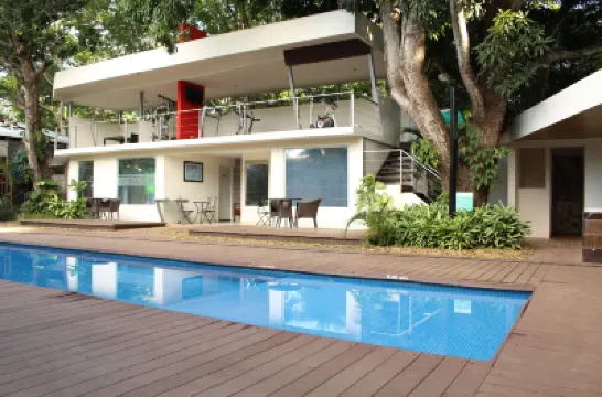 Hotel Contempo Отели в г. 