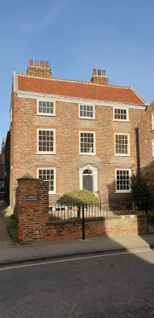 14 St Saviours Place, York Отели рядом с достопримечательностью «Margaret Clitherow Shrine»