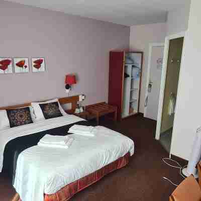 LE 120 Rooms