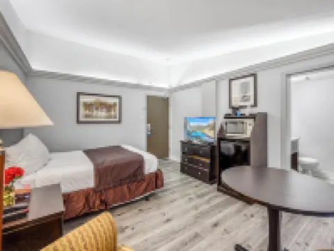 Travelodge by Wyndham Sarnia Hotels in Sarnia