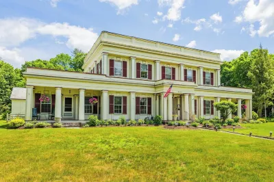 Arlington Inn & Spa Hotels near Sugar Shack