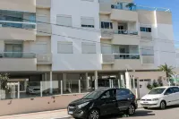 Residencial Dom Virgílio Hotels near Praia Brava