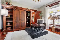 The Victorian House - Four Bedrooms - Two Bathrooms  -