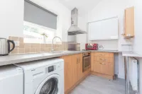 Robins Perch, Bramhall