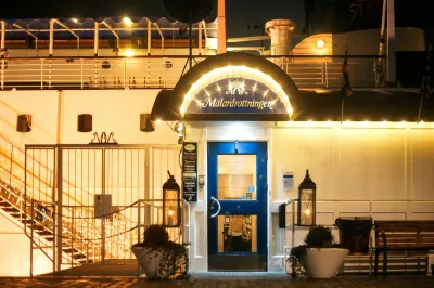Mälardrottningen Yacht Hotel