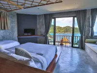 Sai Daeng Resort Hotels near Laem Thian