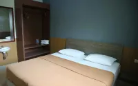 Favorite Guest House Hotel di Cikampek