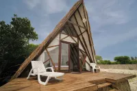 El Embrujo Tintipan Hotels in Isla Mucura