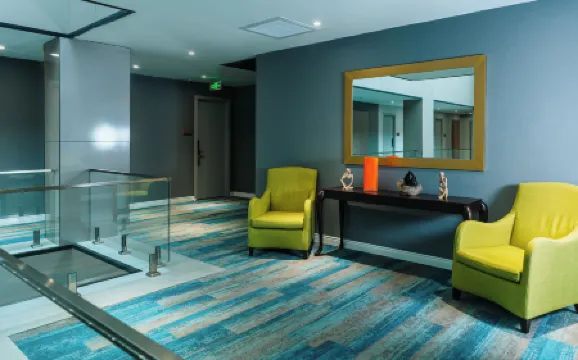 CONGRESS Hotel Отели рядом с достопримечательностью «Дом музей братьев Нобель в Баку - Вилла Петролеа»