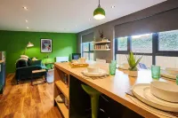 Host & Stay - Forest Green Lodge Hotels in Alnwick