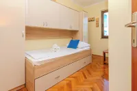 Holiday Home Suric Hotels in Privlaka