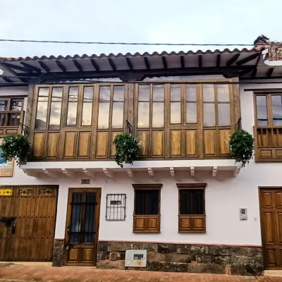 Apartahotel Los Tucanes Hotels near Old Town