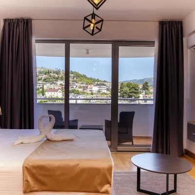 Apartments Rondo Hotels near Old Town