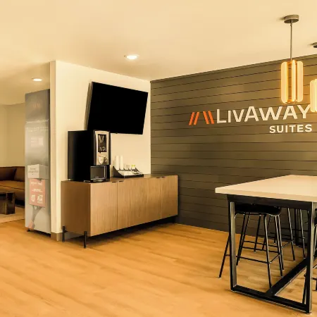LivAway Suites Phoenix-Glendale
