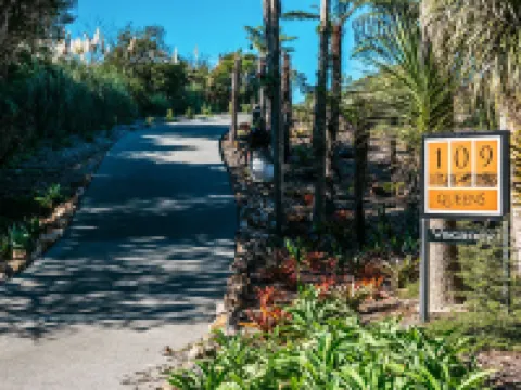 Guesthouse on Queens Hotels in Waiheke Island