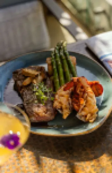 卡萊威基基海灘酒店，LXR系列