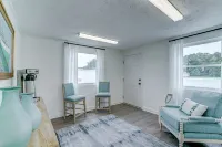 Deltaville Dockside Inn