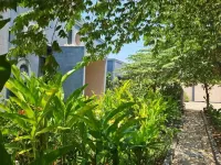 Maggie Resthouse Hotels near TEGETA MKANADA