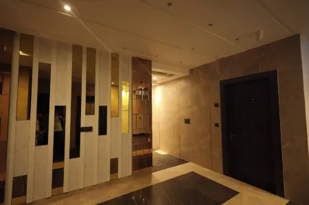 Radha Bihari Nikunj Inn & Restaurant