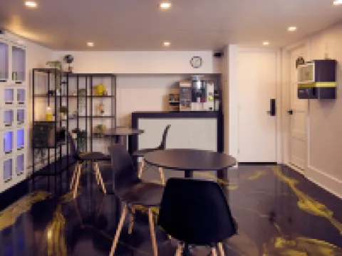 カプセルホテル モントリオールのホテル