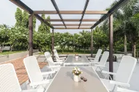Truliv Villa Seraya