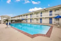 Studio 6 Beaumont, TX فنادق في بومونت